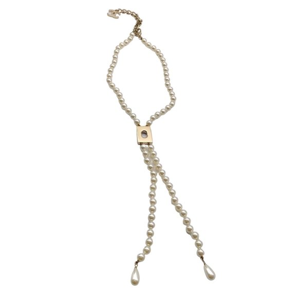 Chanel Cream 2017 Drop Pendant Pearl String Necklace - Picture 5 of 8
